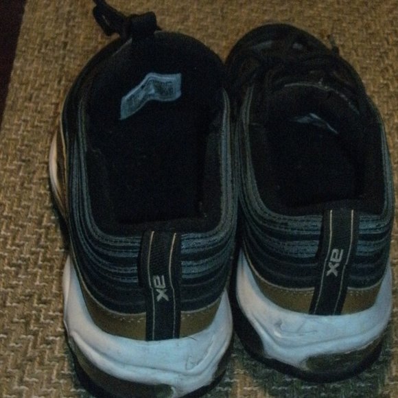 Nike Air Max 97 GS Black Metallic Gold White Sneakers (921522-014) Youth sz 4.5 - Picture 3 of 3